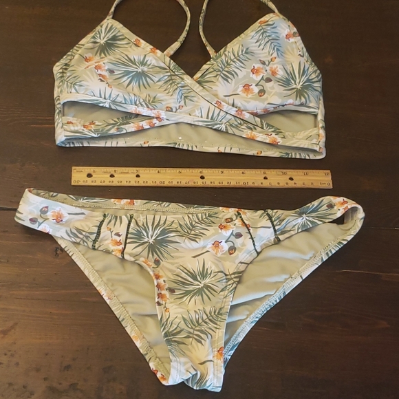 Cabana De Sol Two Piece Bathing Suit - Picture 4 of 5